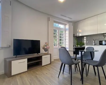 Διαμέρισμα Ferreira's House Γκιμαράες