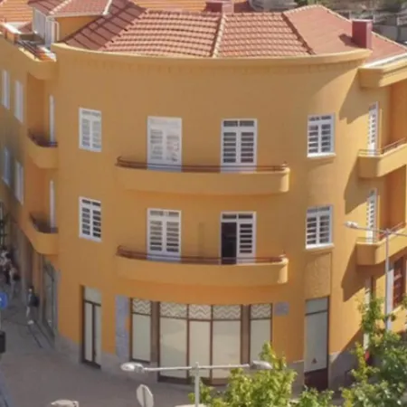 Ferreira's House 吉马良斯